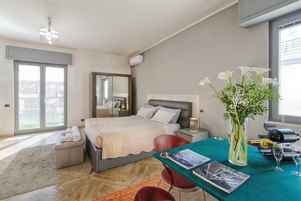 ברינדיזי Penthouse Station Luxury Suites & Apartment מראה חיצוני תמונה