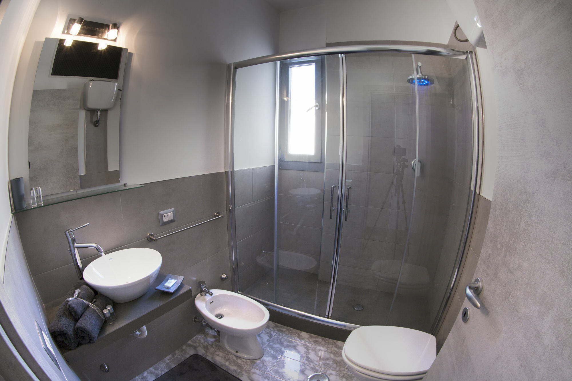 ברינדיזי Penthouse Station Luxury Suites & Apartment מראה חיצוני תמונה
